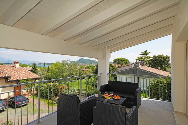 Ferienhaus für 6 Personen, mit Seeblick und Balkon sowie Garten in Gardasee-Lombardei - 3