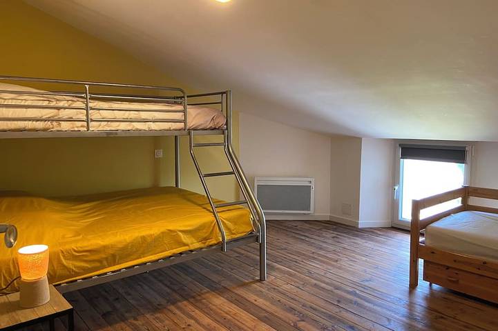Location de vacances pour 6 personnes, avec terrasse et jardin dans Loireauxence - 4