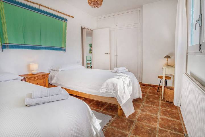 Schöne Villa für 6 Personen mit großem Pool, Meer- und Sonnenuntergangsblick in den Hügeln von San Jose in San José (Ibiza), Sant Josep de sa Talaia