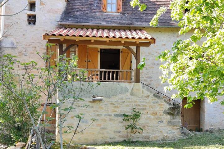 Location de vacances pour 6 personnes, avec jardin dans Corn