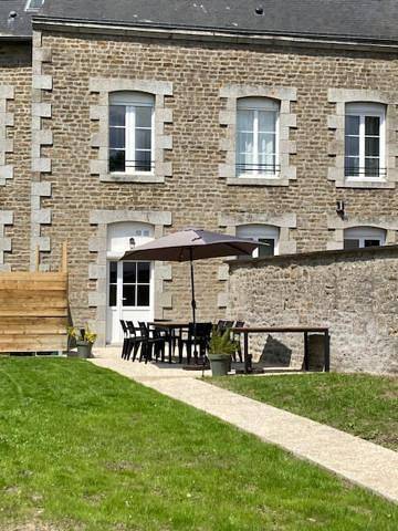 Location de vacances pour 12 personnes, avec jardin à Saint-Fraimbault - 4