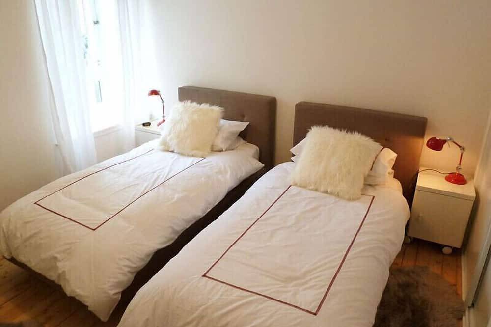 Entire apartment, Apartment In Central Edinburgh, Scotland, In The Picturesque Dean Village in Edinburgh, Edinburgh and Lothian