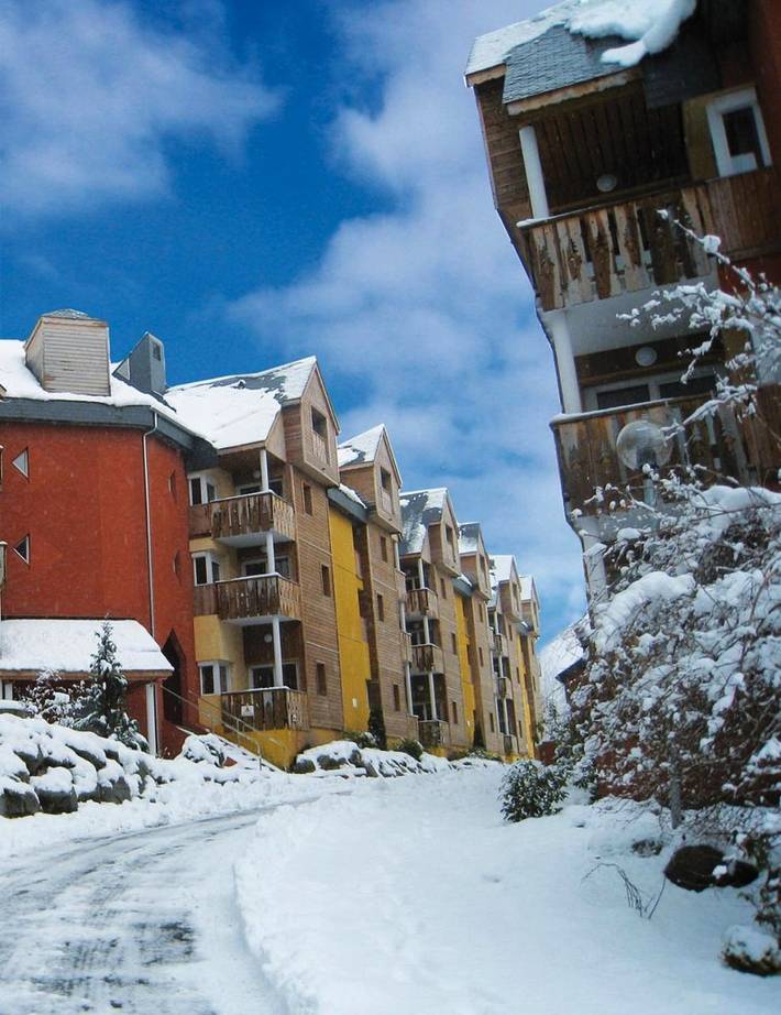 Appart’hôtel pour 8 personnes, avec Balcon et Terrasse ainsi que Jacuzzi et Piscine à Cauterets