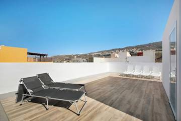Holiday Rental for 9 People in Adeje, South Tenerife, Photo 1