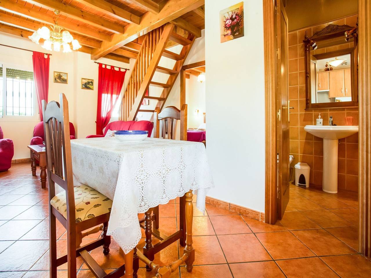 Classy Holiday Home in Guaro with Private Swimming Pool in Guaro, Sierra de las Nieves