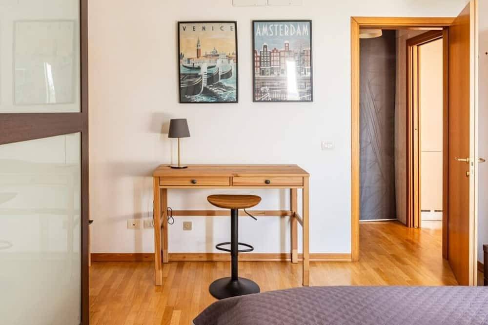 Entire apartment, Cozy one-bedroom apartment between town and hills. in Castelnuovo Rangone, Modena Province