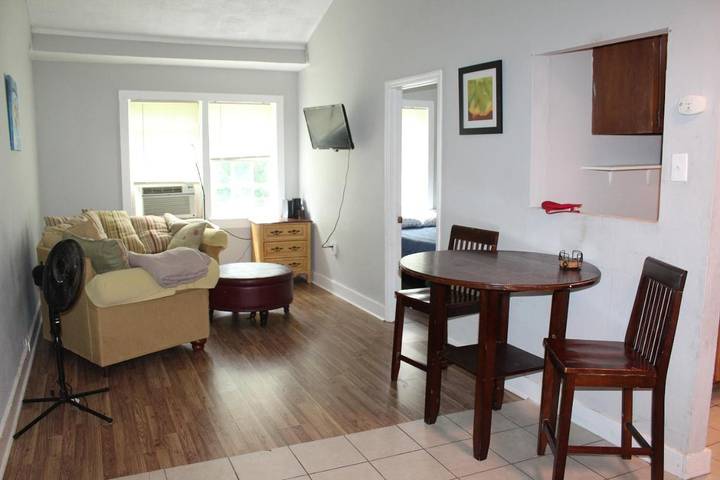 Casa de huéspuedes para 5 personas, con balcón y vistas en Estados Unidos