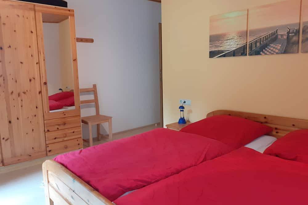Idyllisch gelegenes Ferienhaus mitten im Wald in Großbreitenbach, Rennsteig