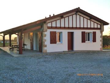 Gîte pour 2 personnes, avec terrasse et jardin à Hasparren