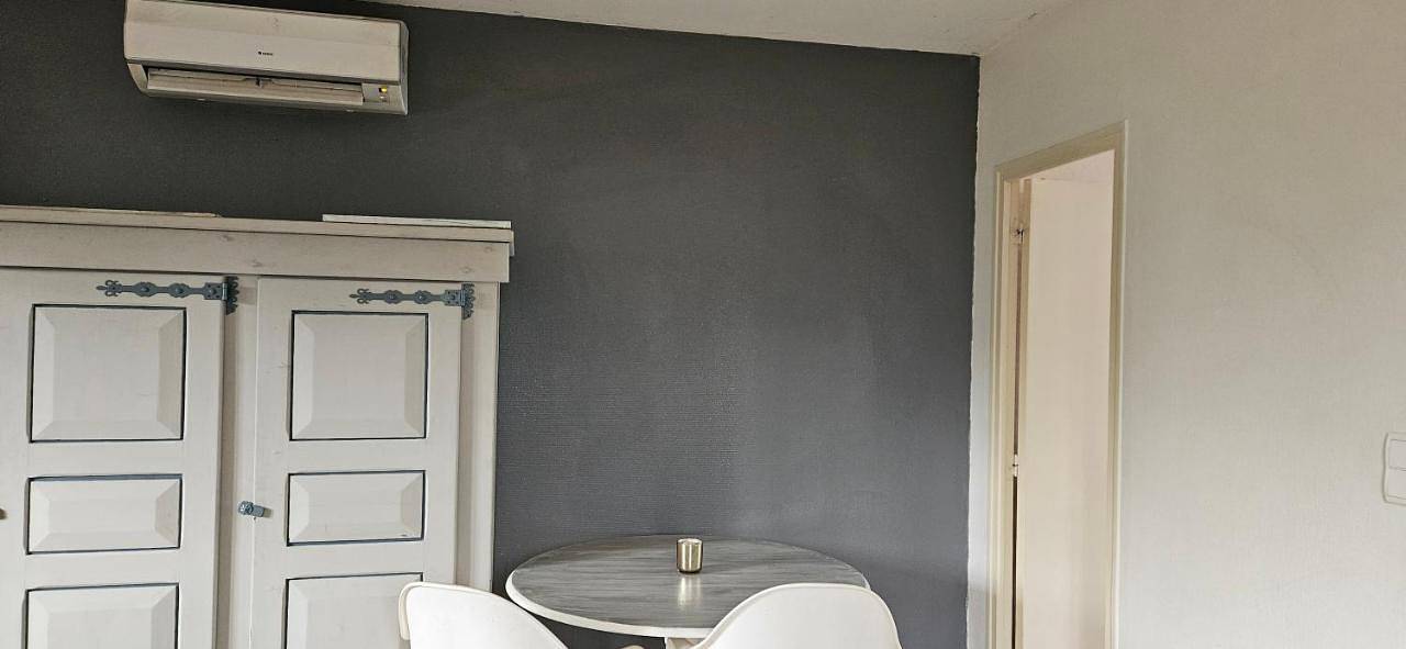Appartement entier, One-Bedroom Apartment in Saint-Doulchard, Région de Bourges