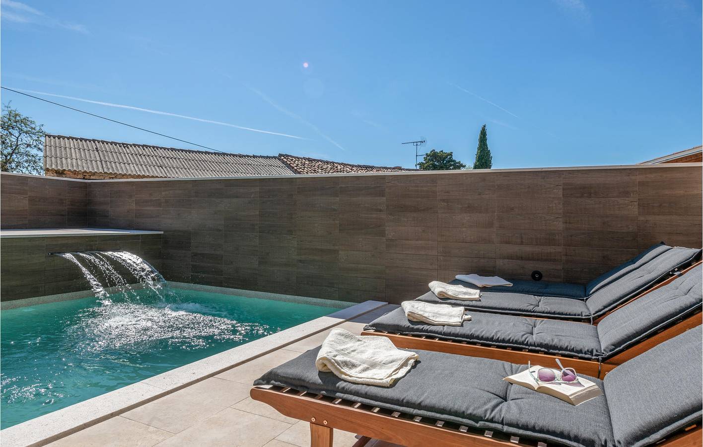 Charmante 2-Zimmer-Wohnung mit Pool und Terrasse in der Nähe des Stadtzentrums von Koromani in Barban, Südküste Istrien