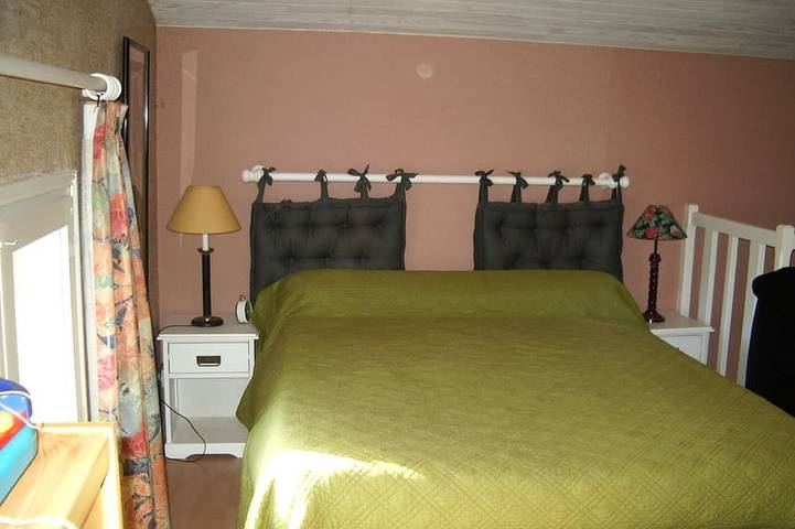 Location de vacances pour 8 personnes, avec terrasse et jardin à Rochechouart - 3