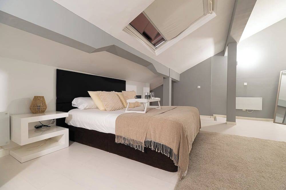 Ganze Wohnung, Elegant Duplex Penthouse with Parking in Vigo, Rías Baixas