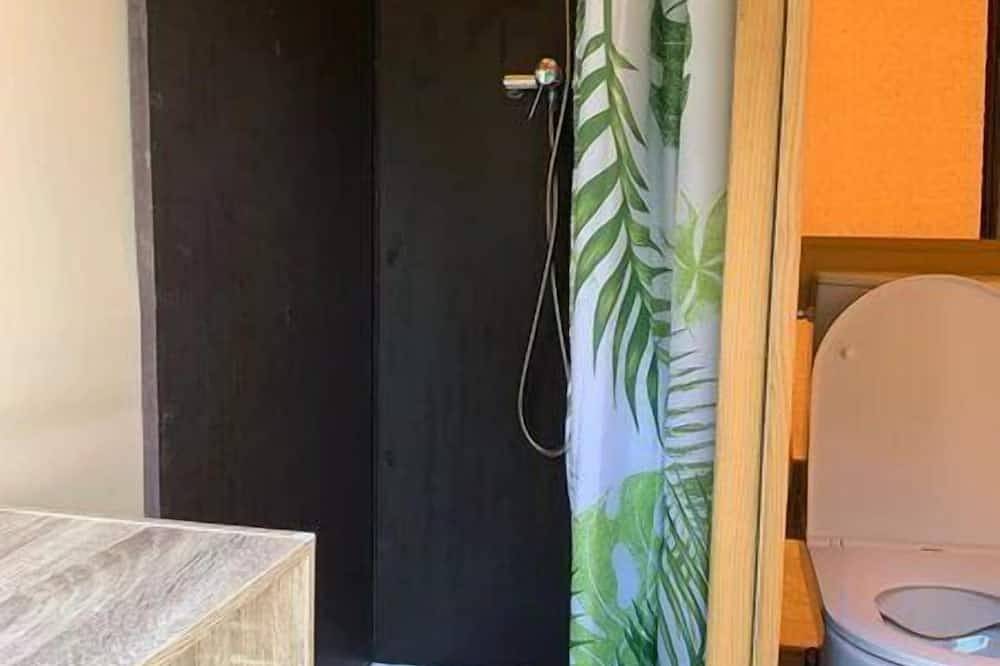 Zecamping 3 étoiles piscine couverte animaux acceptés tente 4m2 2 pers in Chamberet, Région de Tulle