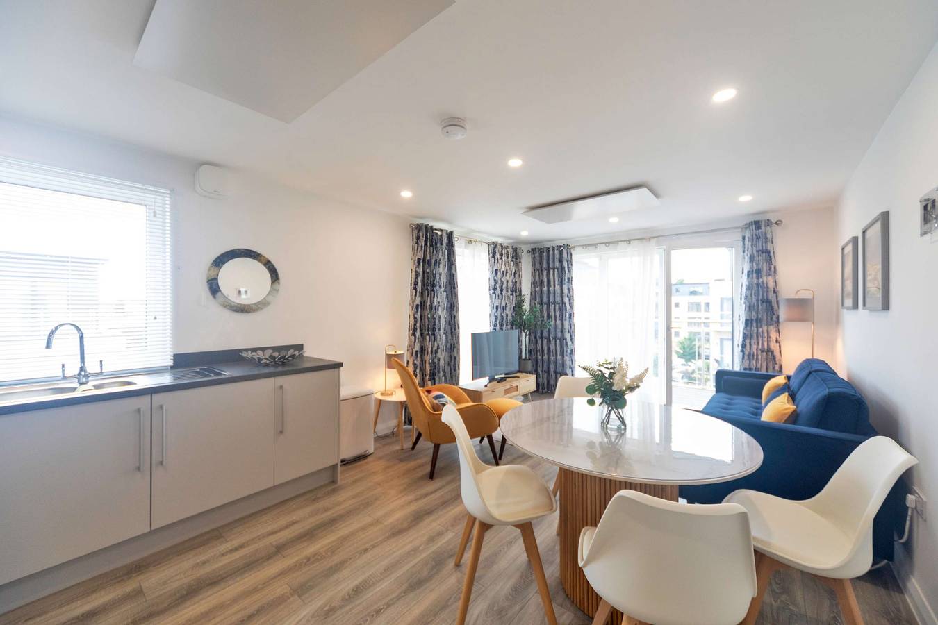 Entire apartment, Stunning 2 Bed Ashford Apartment with Terrace in Ashford, Ashford region