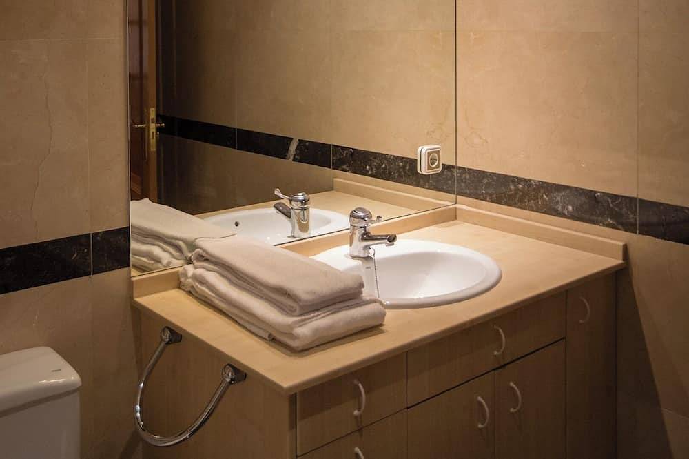 Appartamento intero, Fabuloso Ático Para dos en Pamplona in Pamplona, Provincia di Navarra