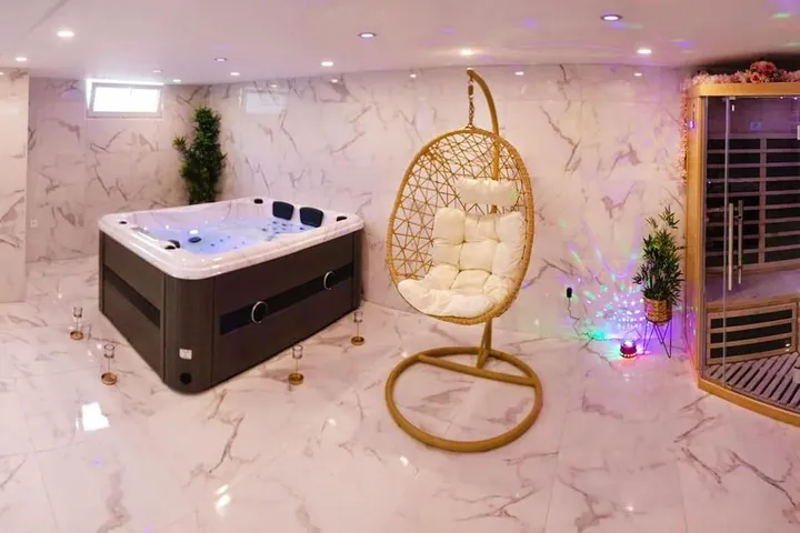Casa de vacaciones para 4 personas, con jacuzzi además de sauna y jardín - 1