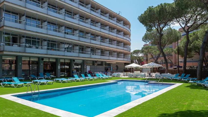 Hôtel pour 2 personnes, avec balcon et piscine