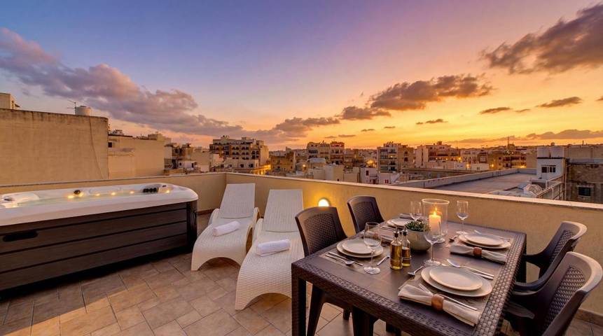 Appartamento per 6 persone, con Balcone e Idromassaggio nonché Terrazza a Sliema