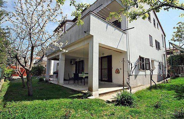 Ferienwohnung für 4 Personen, mit Garten und Terrasse in Pjescana Uvala - 2