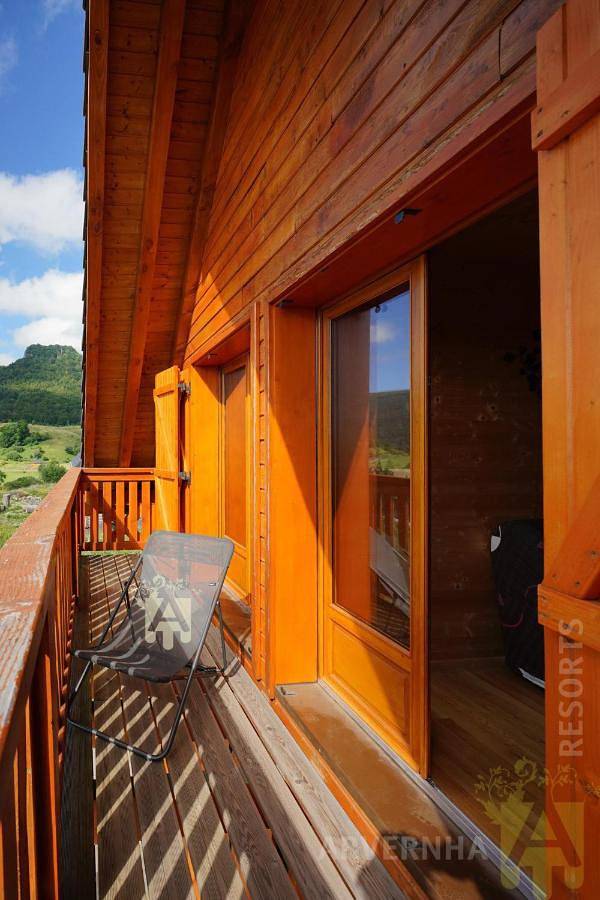 Chalet pour 8 personnes, avec balcon et jardin à Chambon-sur-Lac - 3