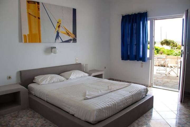 Location de vacances pour 2 personnes, avec jardin ainsi que vue et terrasse dans Milos - 3