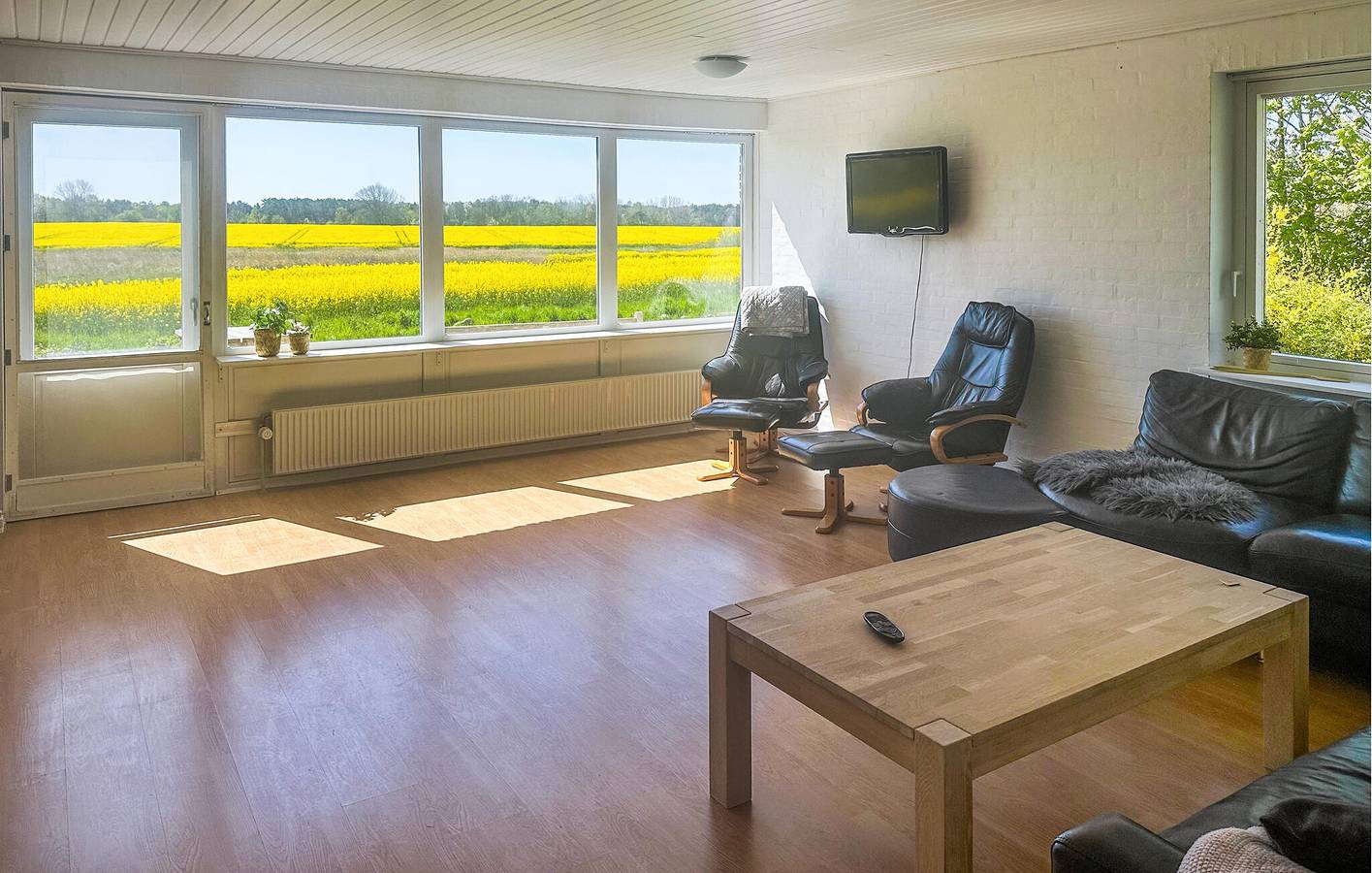 Holiday home for 17 people with terrace in Boderne, Pedersker
