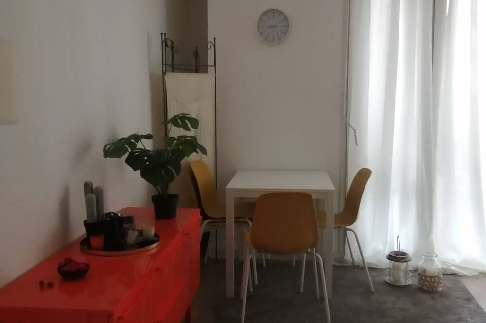 Entire apartment, Beautiful apartment with terrace 10 minutes from La Défense and Parc Lagravere in Colombes, Hauts-de-Seine