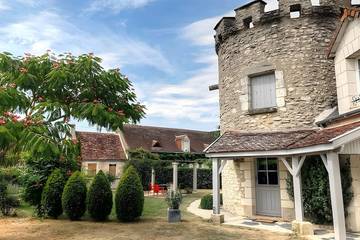 Location de vacances pour 5 personnes, avec piscine et jardin à Chédigny
