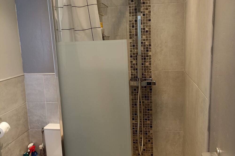 Appartement entier, Studio vieille ville en résidence terrasse dans les remparts à proximité château in Boulogne-sur-Mer, Région de Boulogne-sur-Mer