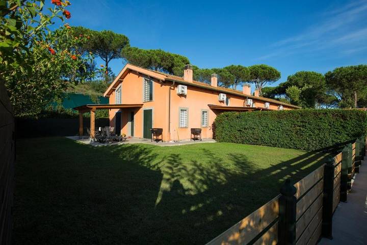 Apartahotel para 6 personas, con Terraza y Jardín además de Piscina y Vistas en Roma