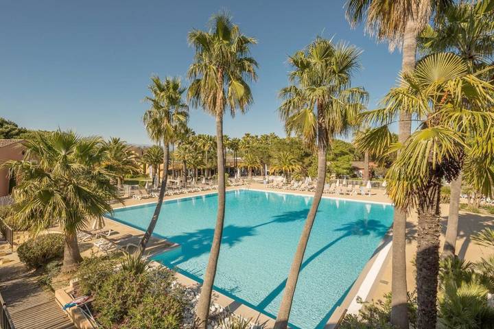 Parc de vacances pour 6 personnes, avec jardin ainsi que balcon et piscine sur la Côte d'Azur - 3