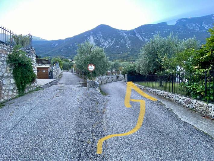 Ferienhaus für 6 Personen, mit Garten und Ausblick sowie Terrasse und Seeblick, kinderfreundlich in Malcesine - 2