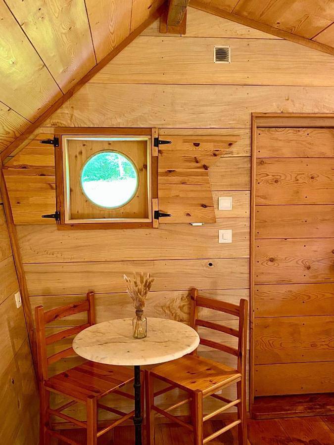 Camping-Chalets La Favière in Lac-des-Rouges-Truites, Parc naturel régional du Haut-Jura