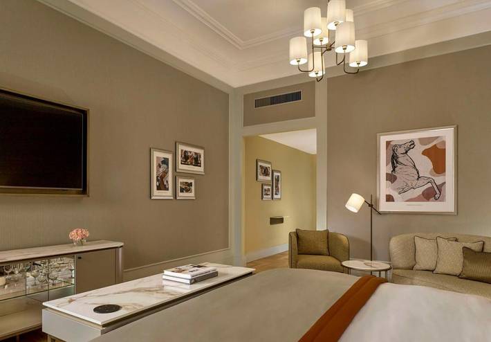 Hotel für 6 Personen, mit Sauna und Ausblick sowie Terrasse und Pool in Residenzschloss - 4