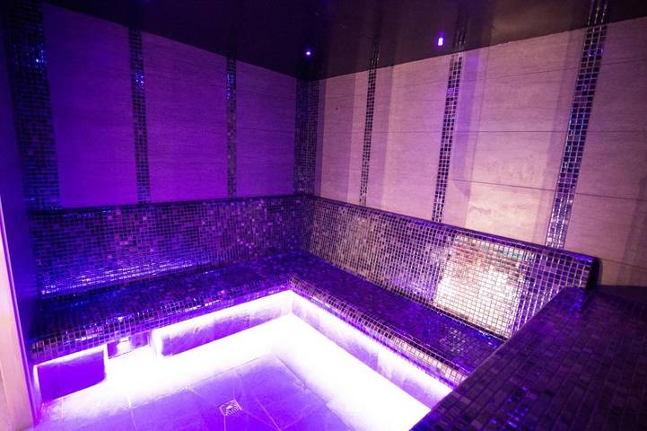 Hôtel pour 2 personnes, avec jacuzzi ainsi que terrasse et sauna à Valff - 2