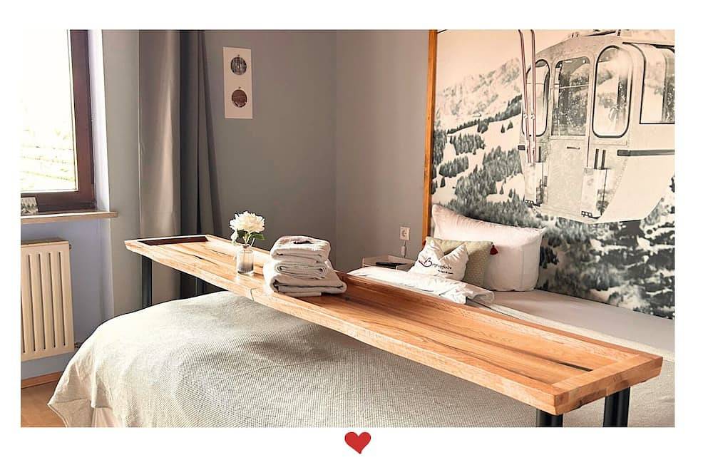 Charmantes  Landhotel, 13 Zimmer, Sauna, Whirlpool, Haustierfreundlich & zentral in Flintsbach am Inn, Bayerische Alpen