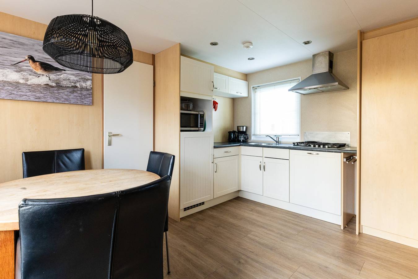 Moderner Dünenbungalow für 4 Personen mit 2 Badezimmern in einer Dünenlandschaft in Oosterend, Westfriesische Inseln