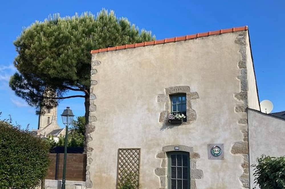 Charmante maison rénovée au calme avec jardin privatif, à 500m des plages et proche commerces in Batz-sur-Mer, Côte d'Amour