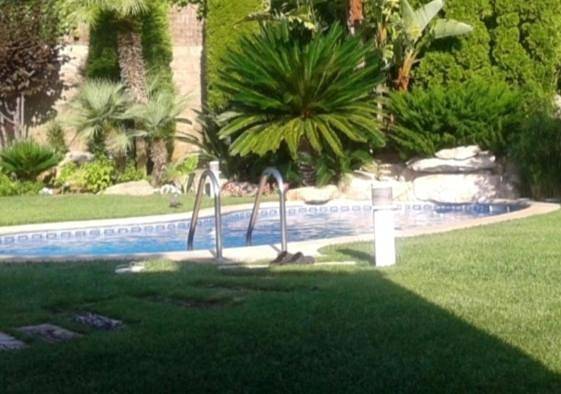 Casa rural para 14 personas, con jardín además de vistas y piscina en Cunit - 4