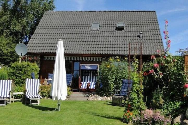 Ferienhaus für 3 Personen, mit Terrasse und Garten