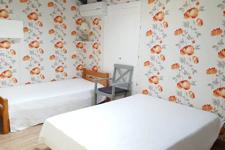 Gîte pour 5 personnes, avec piscine ainsi que terrasse et jardin à Halsou - 3