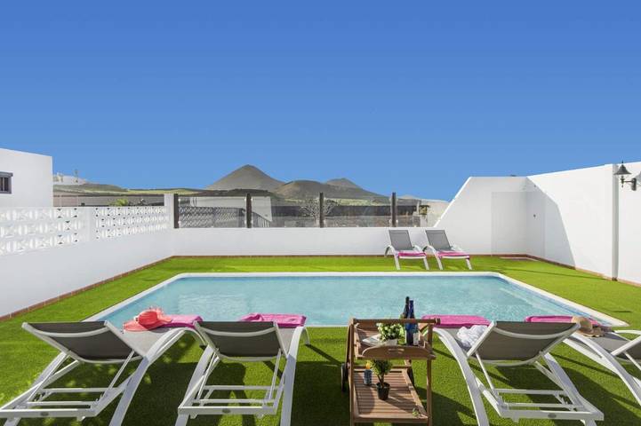 Casa rural para 6 personas, con Piscina en Soo