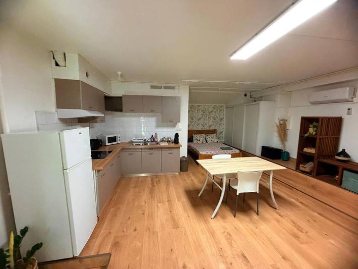 Gîte pour 4 personnes, avec piscine et jardin, animaux acceptés dans Port de Saint-Gilles les Bains - 3