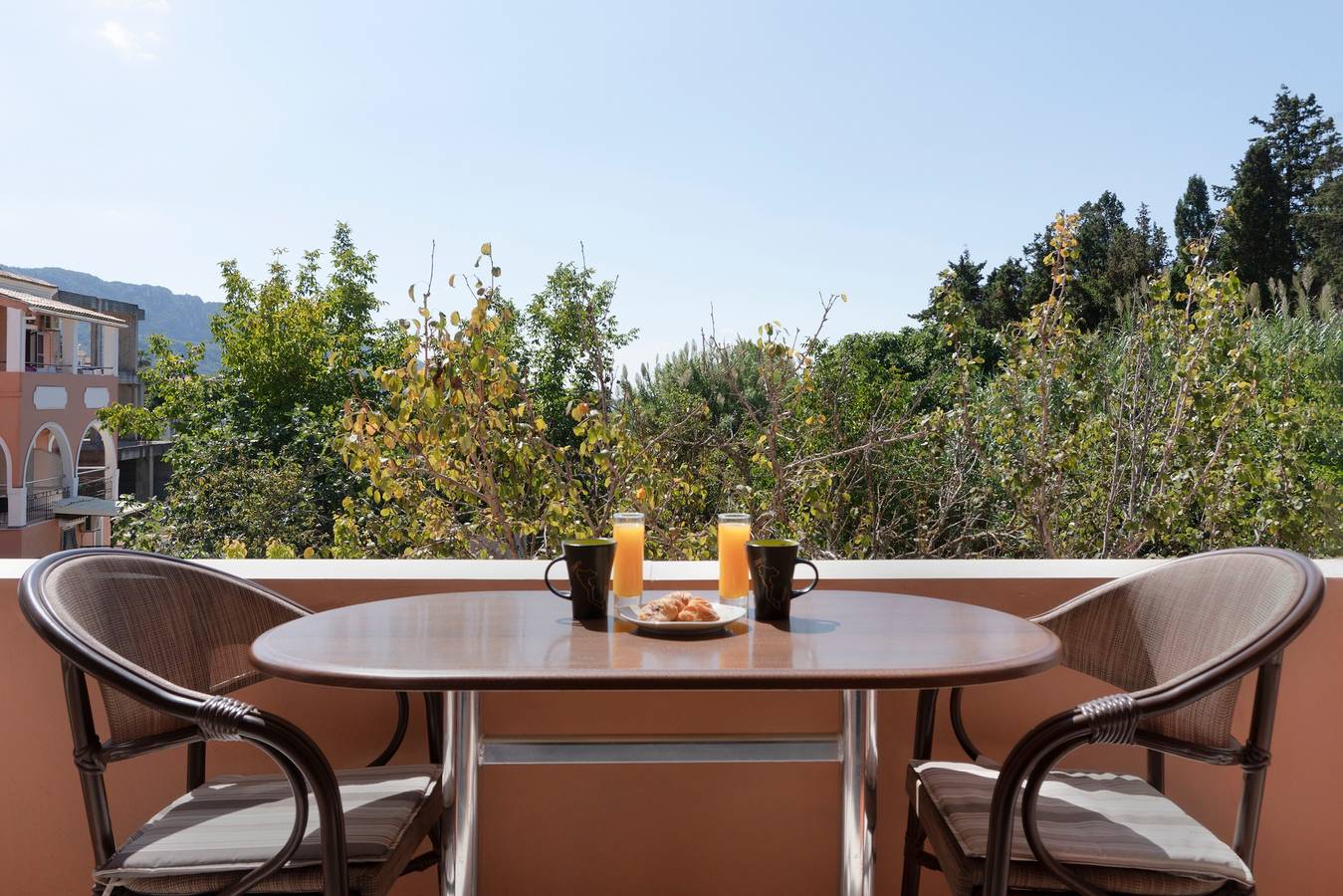 Ganze Wohnung, Ferienwohnung Dora Pagoi 1 mit Bergblick, Gemeinschaftsgarten und Wlan in Agios Georgios, Korfu