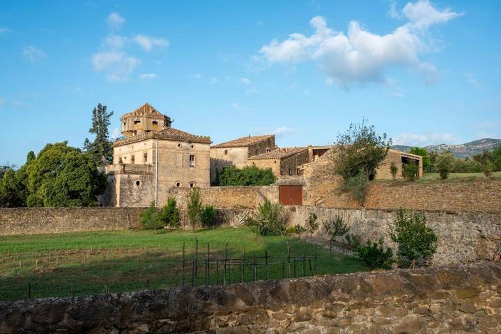 Casa rural para 2 personas, con Terraza y Jardín además de Piscina y Sauna en Bescanó