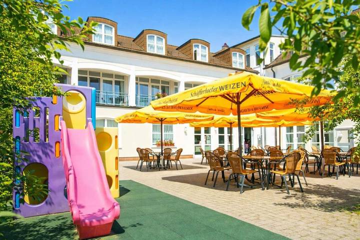 Hotel für 4 Personen, mit Terrasse und Ausblick in Wörlitz