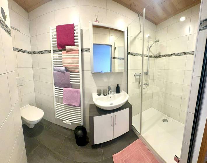 Urlaub am Moaserhof - Doppelzimmer "Hetzkogel" mit Balkon in Lunz am See, Mostviertel