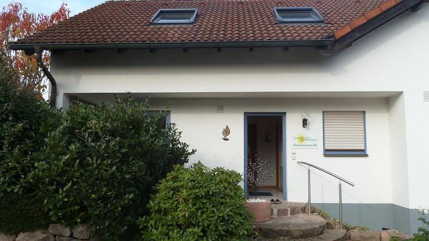 Ferienwohnung für 2 Personen, mit Garten und Terrasse in Emmendingen