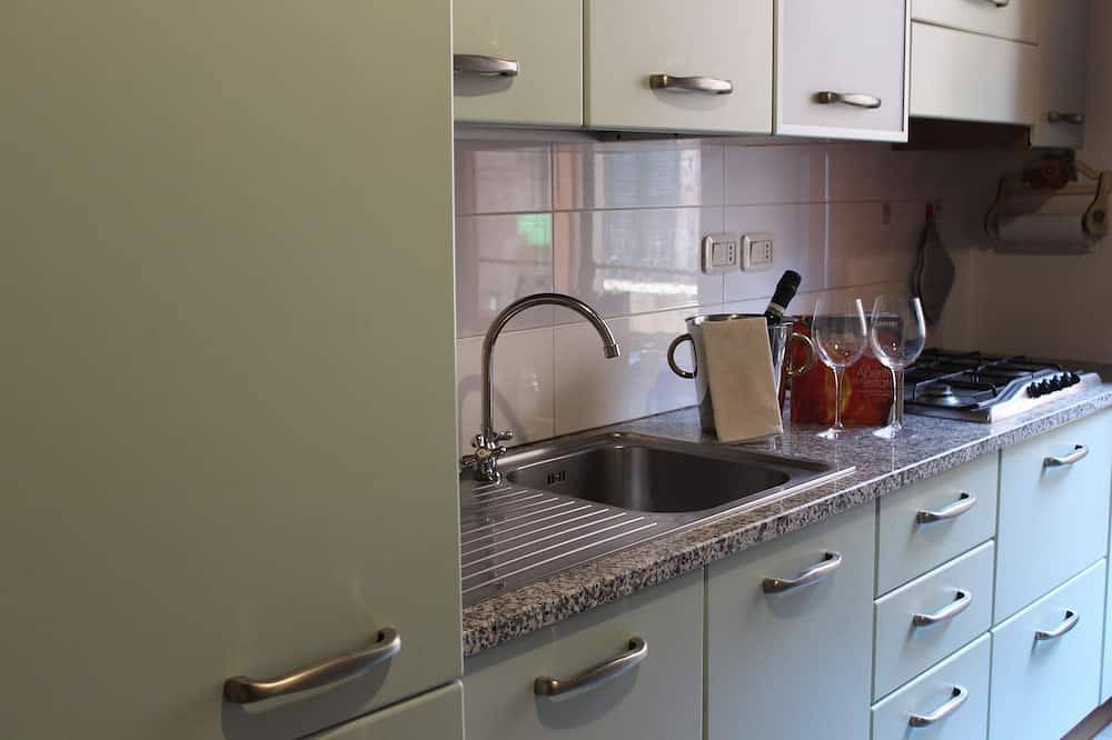 Entire apartment, Bufalari Palace apartment in the historic center in Città della Pieve, Perugia Province